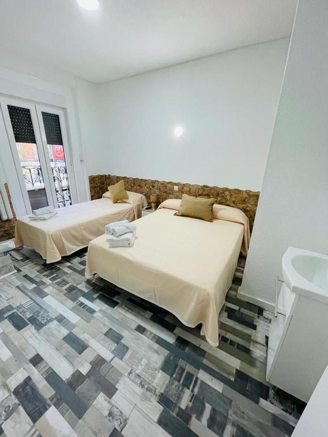 Hostal Noche Y Dia Madrid Dış mekan fotoğraf