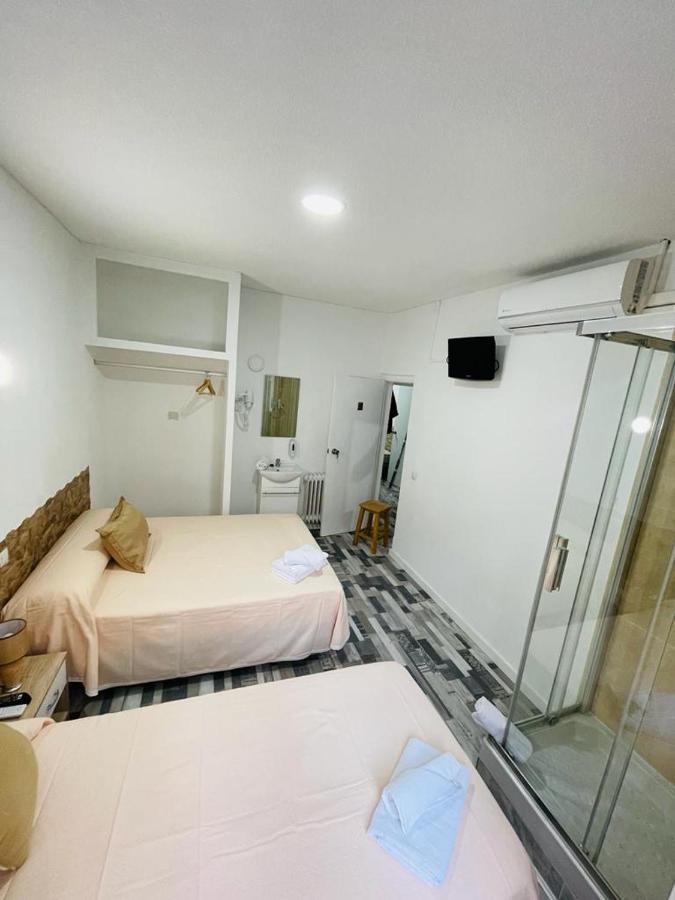 Hostal Noche Y Dia Madrid Dış mekan fotoğraf