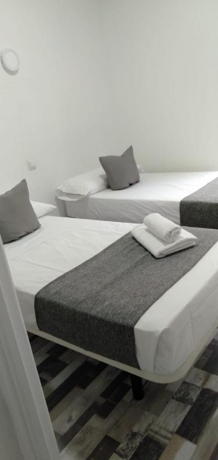 Hostal Noche Y Dia Madrid Dış mekan fotoğraf