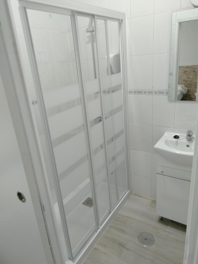 Hostal Noche Y Dia Madrid Dış mekan fotoğraf